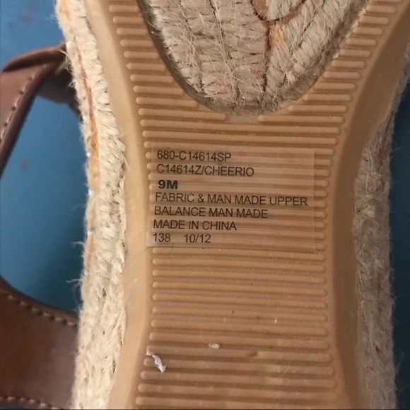 Cliffs White Mountain Sandals - Picture 6 of 7